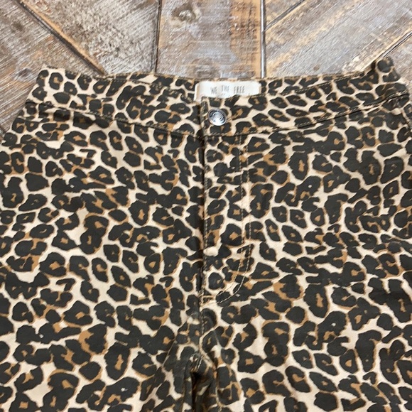 Free People leopard print jegging. Size 24. - Picture 4 of 5